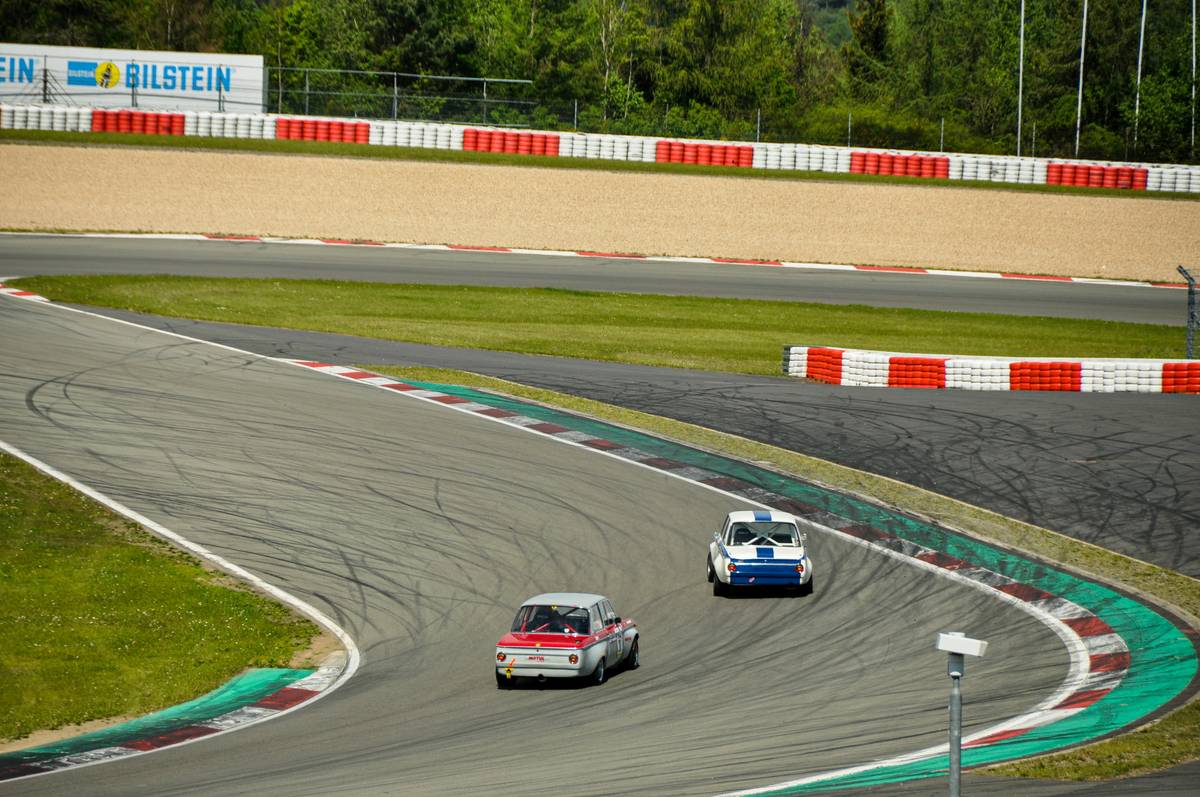 Games Car Racing: Why Slot Car Tracks Still Dominate the Analog Racing Scene