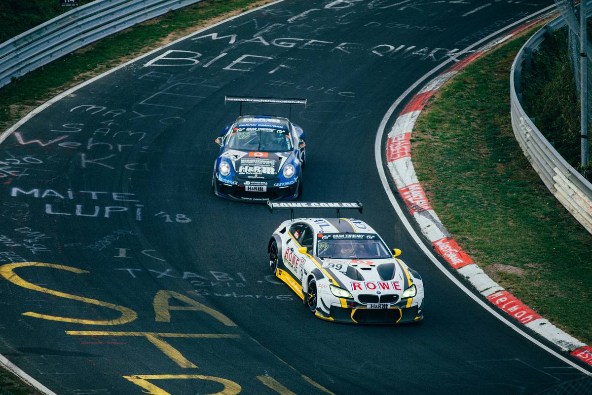 Slot Car Racing Tips That Actually Work (From Someone Who’s Crashed More Than Once)